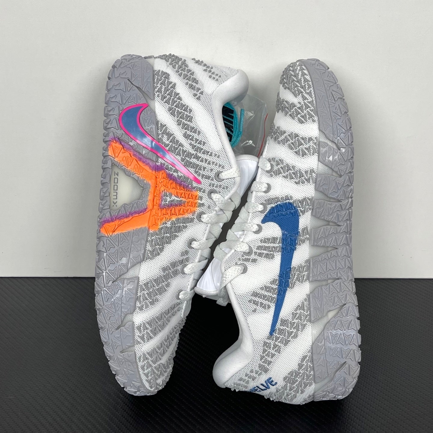 Tênis Nike Ja 3 "Light Show"